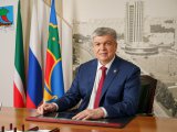 Наил Мәһдиев Яшьләр көне белән котлый