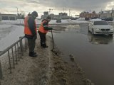В Набережных Челнах приступили к очистке ливневок (+ видео)
