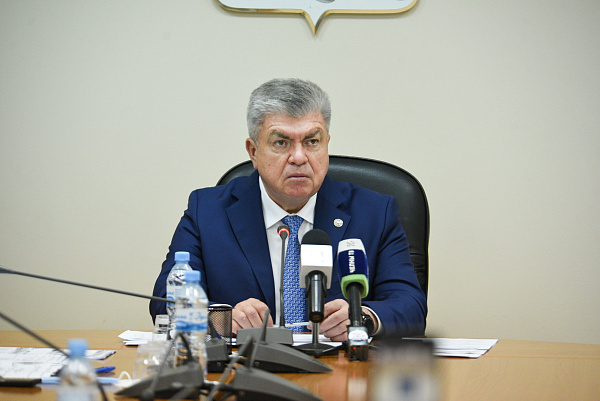 Наил Мәһдиев Йогышлы авырулар хастаханәсен ремонтлауны тәмамлау срокларын билгеләде