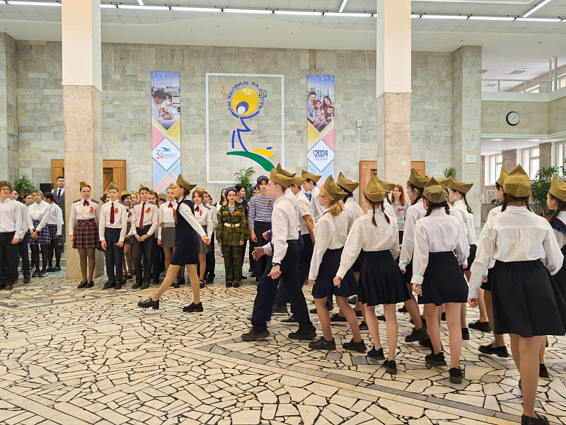 Школы Челнов готовятся к параду Победы