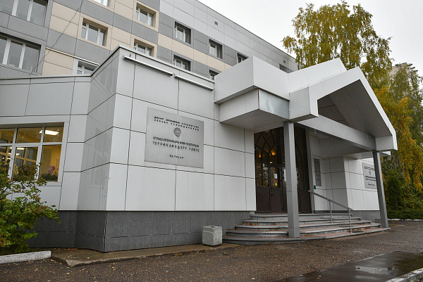 Өлкән буын декадасы кысаларында Сугыш ветераннары госпиталендә бүләкләр тапшырылды