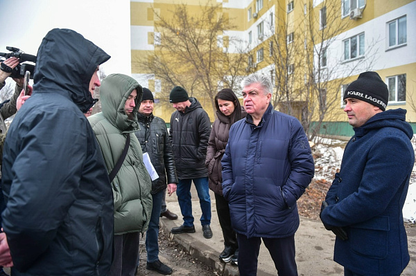 Наиль Магдеев оценил ход благоустройства 14-го комплекса в Комсомольском районе