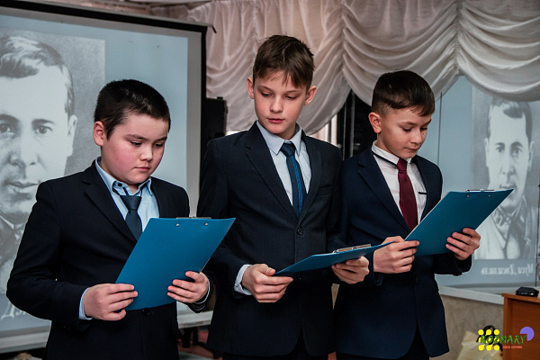 Яшь чаллылылар татар әдәбиятчыларын искә алдылар