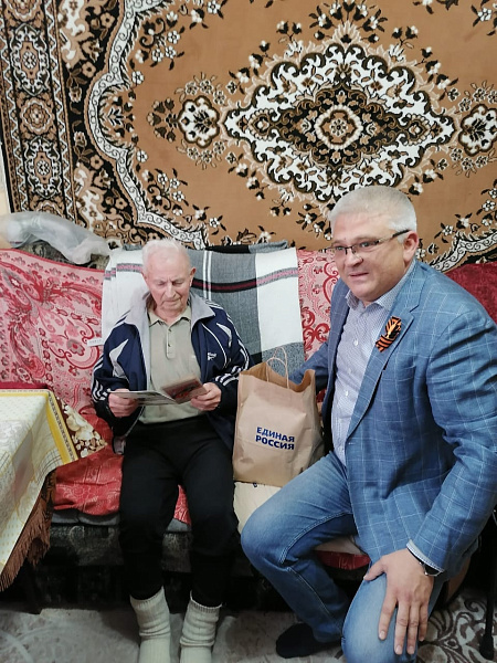 Депутат Городского Совета поздравил ветеранов
