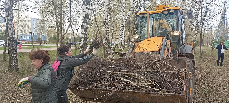 В субботнике приняли участие все предприятия и организации города