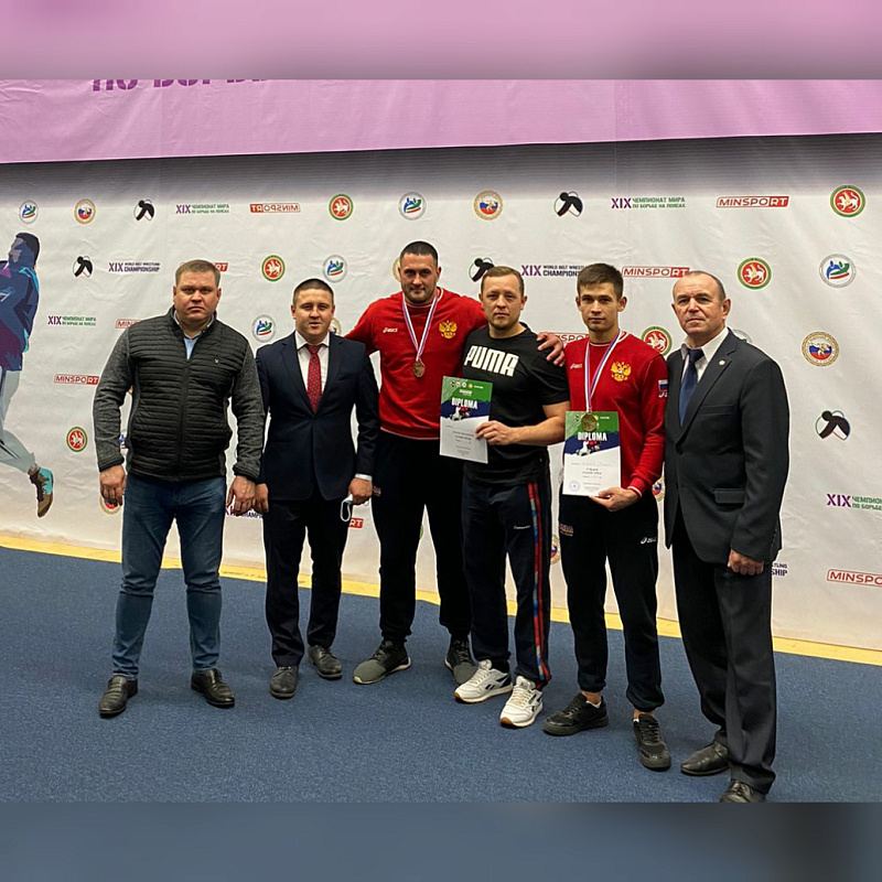 Челнинские борцы «взяли» две медали в чемпионате мира