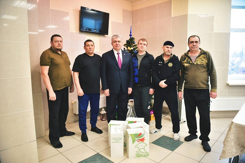 Наиль Магдеев навестил ветеранов СВО в Госпитале для ветеранов войн