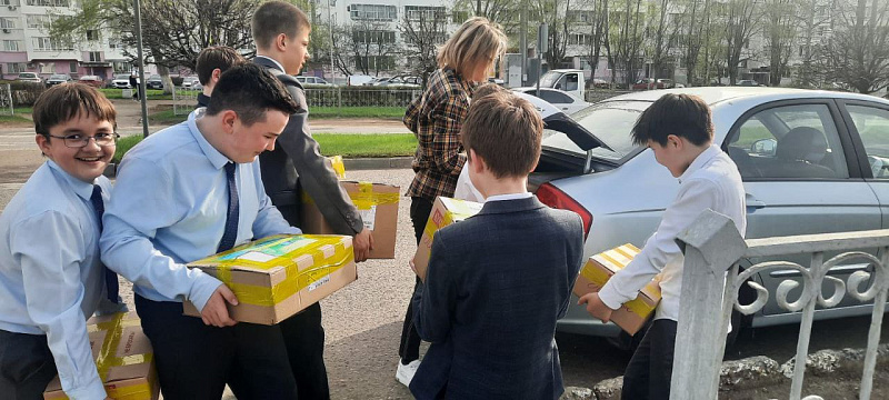 Челнинские школьники помогают пострадавшим от паводков