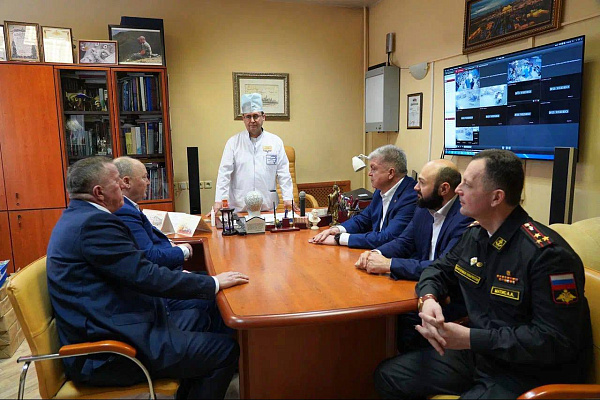 Наиль Магдеев пообщался с бойцами СВО в госпитале