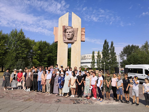 В Набережных Челнах почтили память Мусы Джалиля