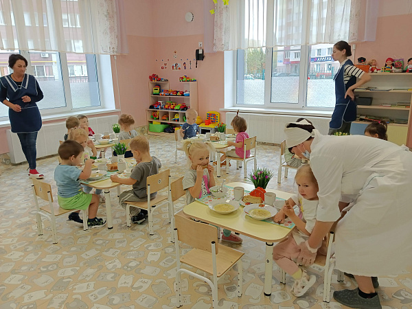 Родители проверили качество питания в детских садах