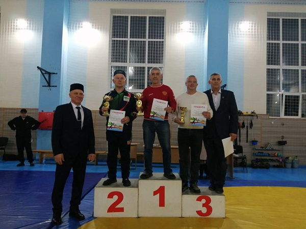 Челнинские борцы заняли весь пьедестал почёта