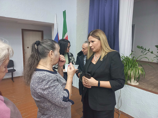 Халык белән очрашулар ул актив аралашу формасы
