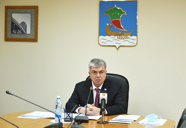 Наил Мәһдиев: «Шәһәр икътисады аякка баса, без моны мәшгульләр саны буенча күрәбез»