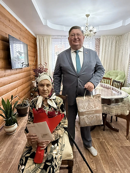В Автозаводском районе поздравили ветеранов Великой Отечественной войны