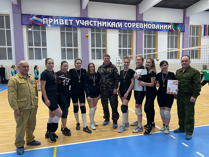 Челнинские волейболистки стали призерами открытого турнира по волейболу
