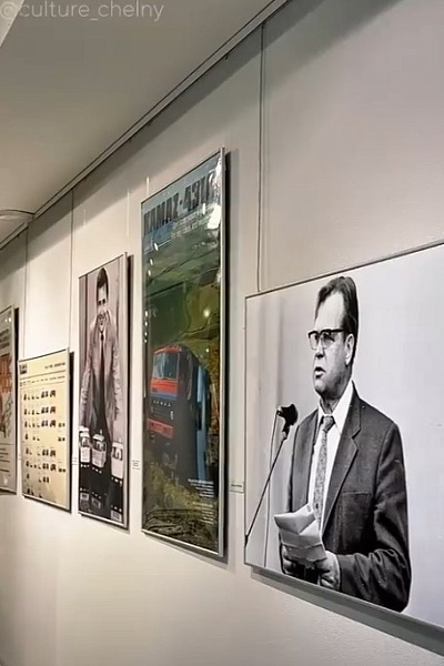 To mark the 50th anniversary of the first KAMAZ truck, an exhibition has opened at the art gallery.