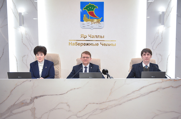 500дән артык чаллы яшүсмерен җәй көне эшкә урнаштырачаклар