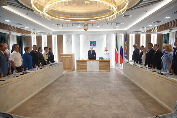 Челнинские депутаты Горсовета одобрили повышение зарплат работникам муниципальной сферы