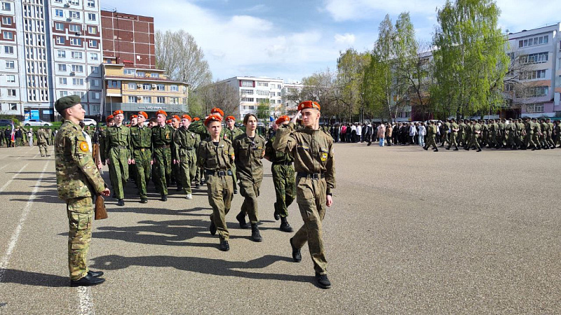 В Набережных Челнах проходят репетиции парада Победы
