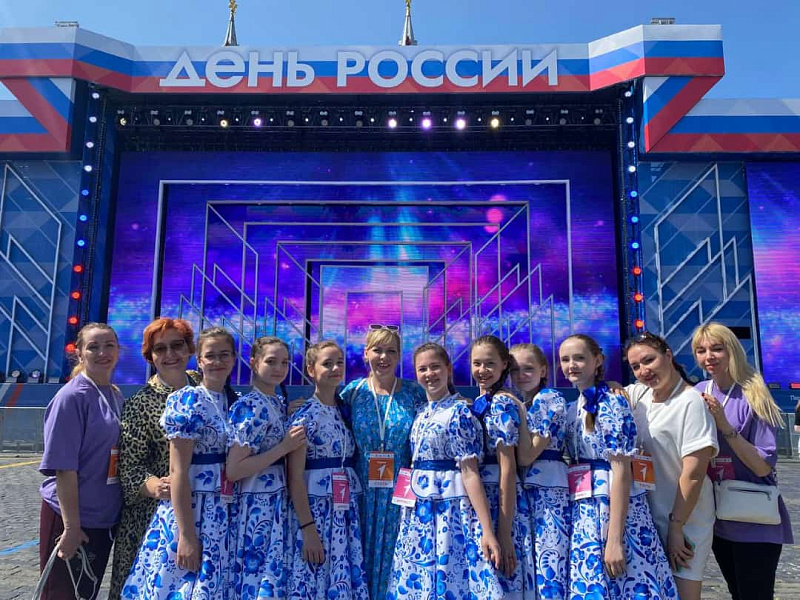 Юные артистки Челнов выступили на Красной площади