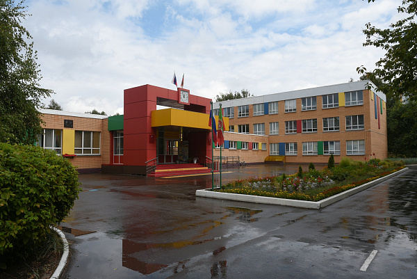 Наил Мәһдиев мәктәп ашханәсендә булды