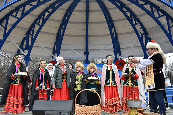 «Карга боткасы»: праздник объединил горожан в парке Победы
