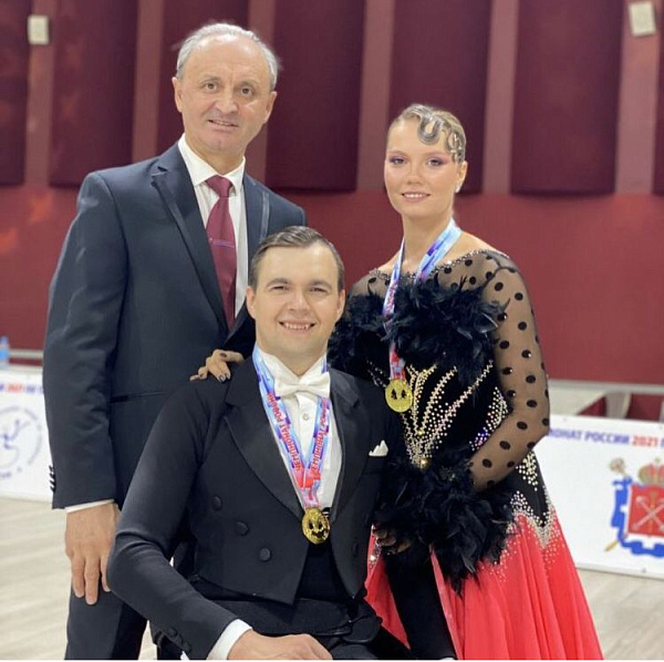 Челнинская пара взяла золото чемпионата России в танцах на колясках