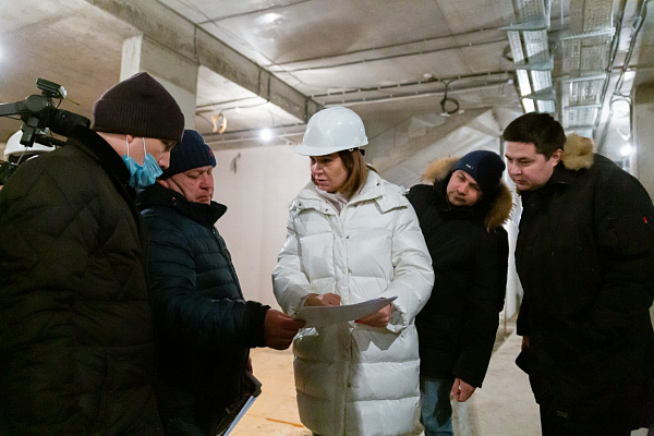 Әлфия Когогина «Мастеровые» драма театрының төзелеш мәйданчыгында киңәшмә үткәрде