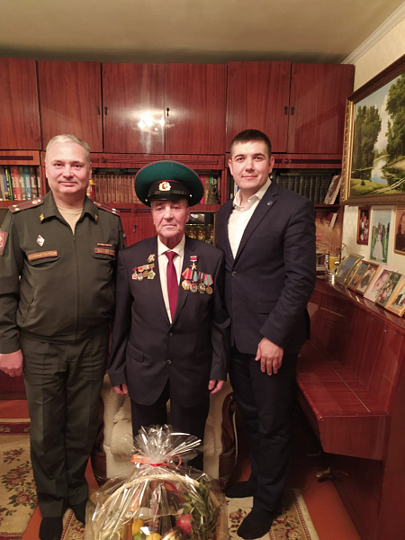 Чаллылыны Ватан Геройлары көне белән котладылар