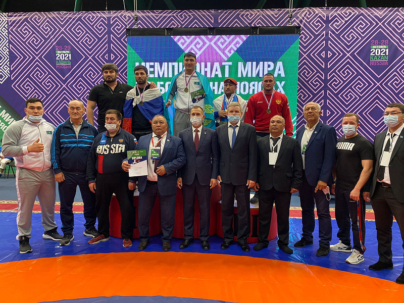 Челнинские борцы «взяли» две медали в чемпионате мира