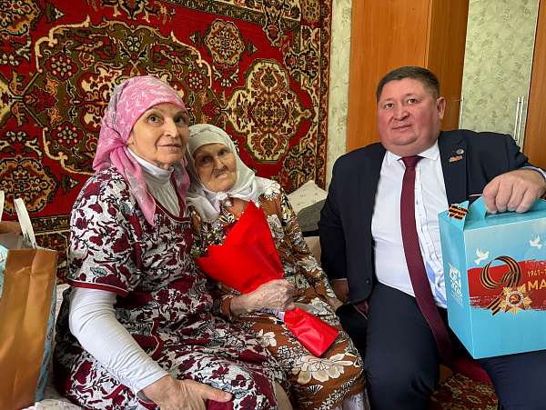 В Набережных Челнах продолжают чествовать ветеранов