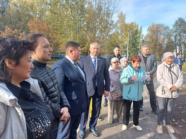 В Набережных Челнах продолжается проект «Партийный десант»