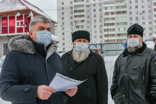 Наил Мәһдиев православие гимназиясенең төзелеш мәйданчыгында булды