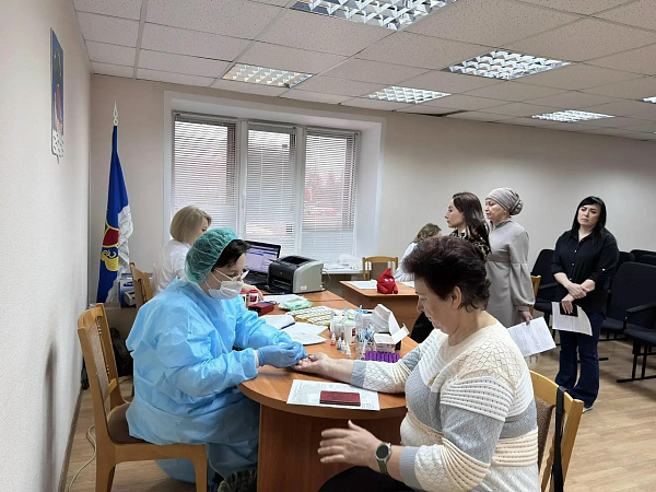 В Центральном районе состоялась благотворительная акция по сдаче крови