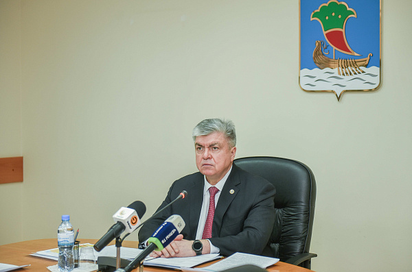 Наил Мәһдиев кайбер идарәче компанияләрнең эшен тәнкыйтьләде