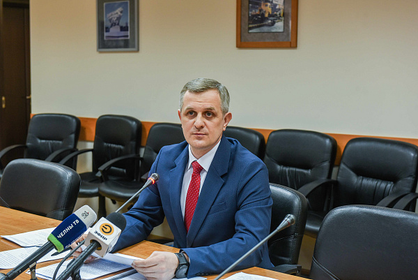 Яр Чаллыда юл киселешләрендә юл хәрәкәте кагыйдәләрен бозуны теркәү буенча яңа комплекслар эшли